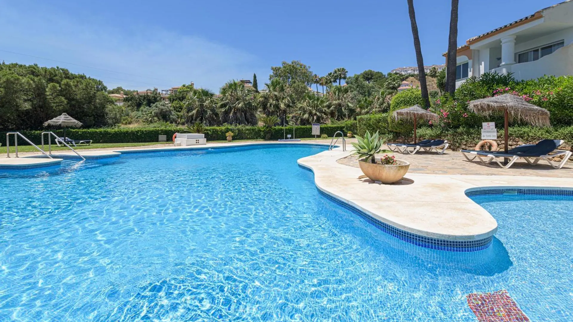 J08 La Cartuja - Apartment Sitio de Calahonda 0*,  西班牙